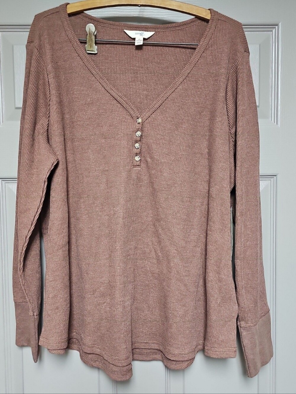Terra & Sky size 1X women’s NWT Brown waffle henley